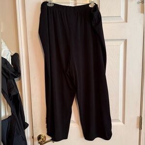 Women’s size 1x black dress capris